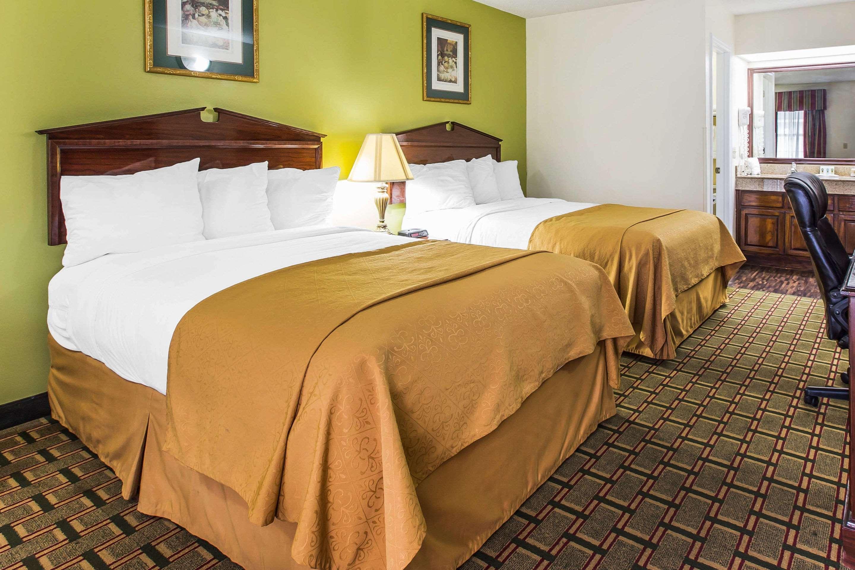 Quality Inn Eastman Экстерьер фото
