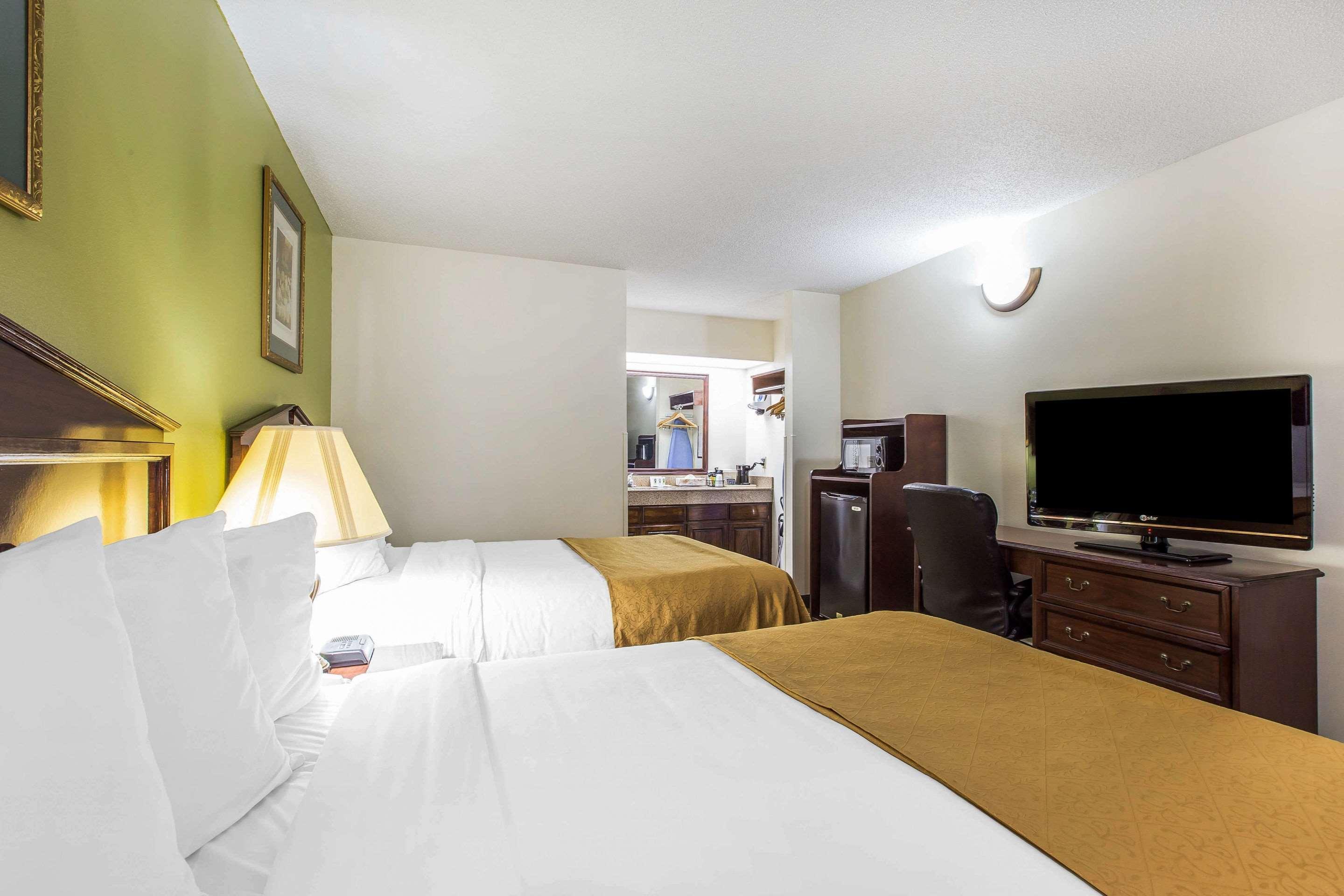 Quality Inn Eastman Экстерьер фото