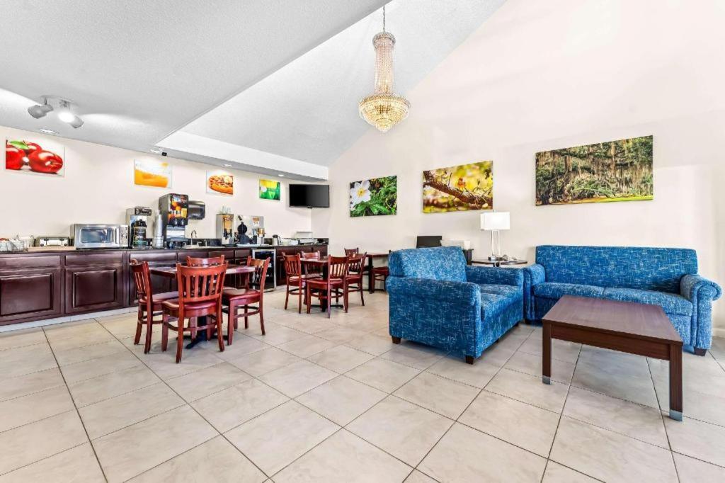 Quality Inn Eastman Экстерьер фото